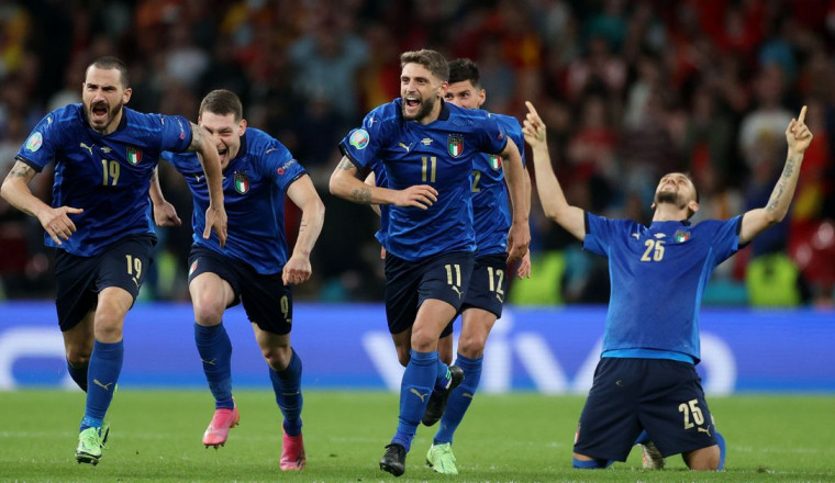 Italy reach final to continue storming comeback from World Cup failure