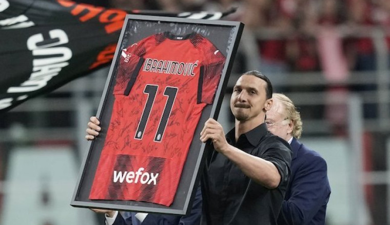 Air Mata dan Cinta Zlatan Ibrahimovic yang Tertinggal di San Siro