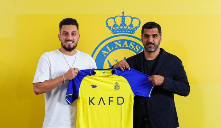 Resmi!Alex Telles Berseragam Al Nassr
