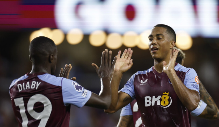 Hasil Pramusim Fulham vs Aston Villa: Skor 0-2