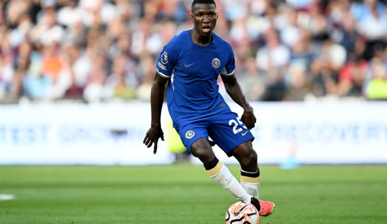 Debut 'Horor' Moises Caicedo Dapat Pujian Dari Pochettino