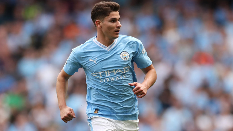Robert Lewandowski Menua, Barcelona Incar Julian Alvarez!