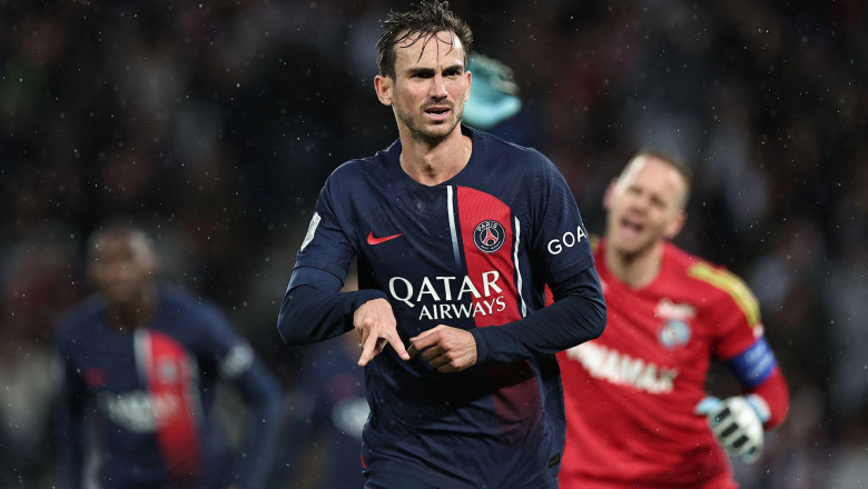 Amankan Poin Penuh, PSG Hajar Strasbourg 3 Gol Tanpa Balas