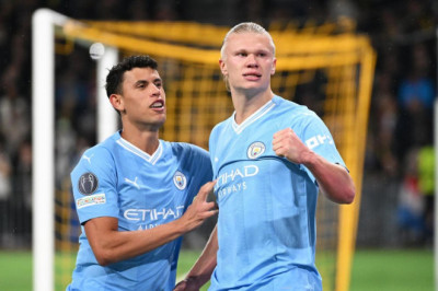 Brace Haaland Bawa Manchester City Raih Poin Penuh di Markas Young Boys