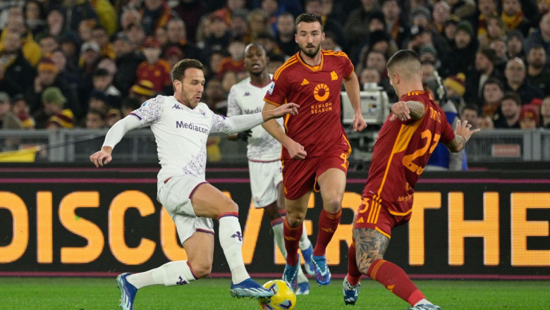 2 Kartu Merah Warnai Hasil Imbang 1-1 AS Roma vs Fiorentina