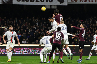 Nyaris Kalah, AC Milan Gagal Raih Poin Sempurna di Markas Salernitana