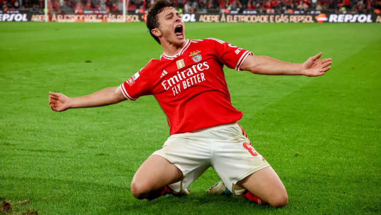 Manchester United Gigit Jari, Benfica Enggan lepas Joao Neves