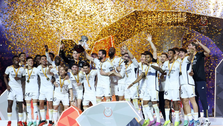 Hajar Barcelona 4-1, Real Madrid Raih Gelar Supercopa Spanyol