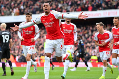 Hajar Crystal Palace 5-0, Arsenal Jaga Asa Juara Premier League