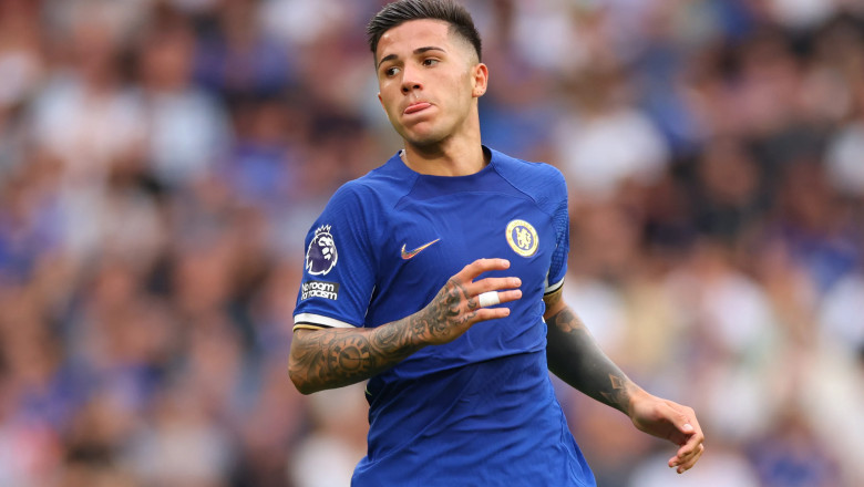 Dirumorkan Bakal Hengkang, Enzo Fernandez Tegaskan Bertahan