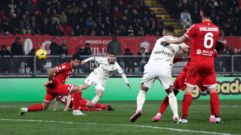 Cetak Dua Gol Telat, Monza Bungkam AC Milan 4-2