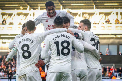 Menang Tipis atas Luton, Manchester United Lanjutkan Tren Positif