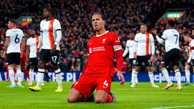 Gasak Luton 4-1, Liverpool Pertegas Posisi Puncak Klasemen