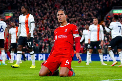 Gasak Luton 4-1, Liverpool Pertegas Posisi Puncak Klasemen