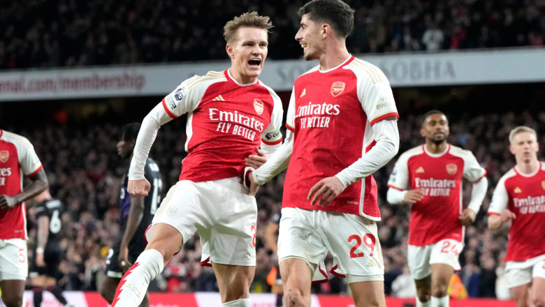 Tampil Dominan, Arsenal Amankan Kemenangan 2-0 Atas Luton Town