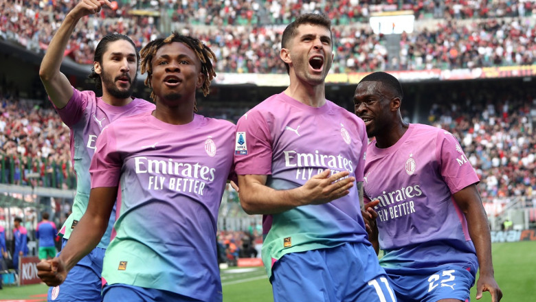 Bermain di San Siro, AC Milan Gulung Lecce dengan Skor 3-0