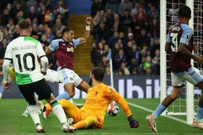 Saling Berbalas Gol, Aston Villa vs Liverpool Berakhir Imbang 3-3