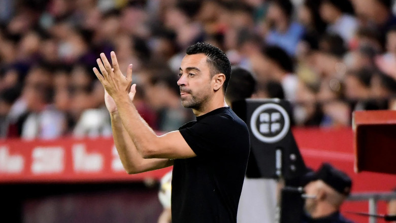 Fix! Barcelona Resmi Pecat Xavi Hernandez