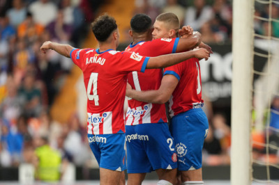 Girona Akhiri Musim dengan Gemilang, Hancurkan Granada 7-0