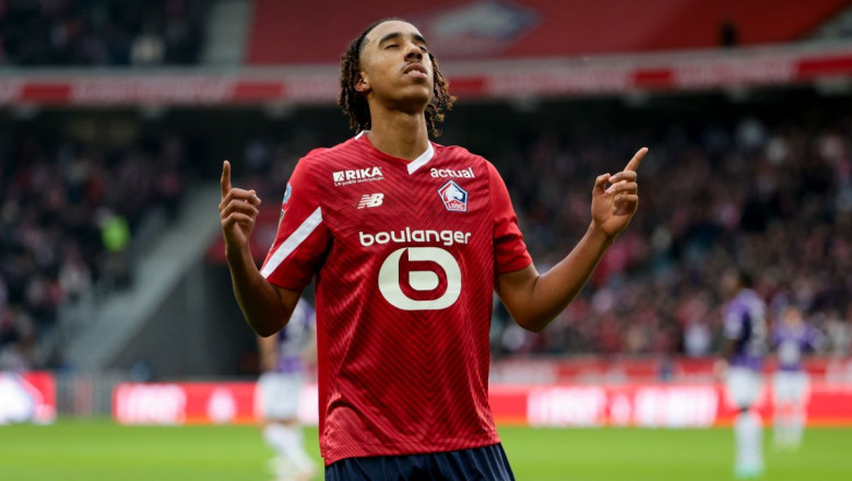 Liverpool Bidik Bek Muda Lille, Leny Yoro, Sebagai Penerus Virgil van Dijk
