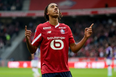 Liverpool Bidik Bek Muda Lille, Leny Yoro, Sebagai Penerus Virgil van Dijk