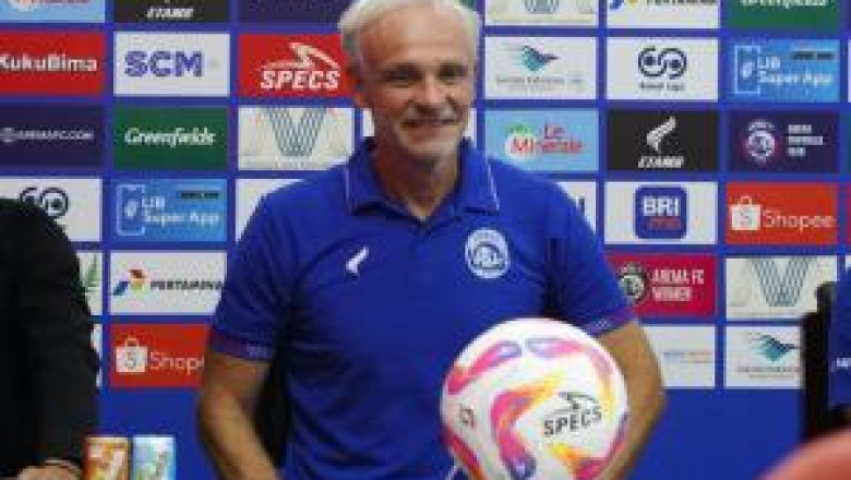 Joel Cornelli Kritik Lamanya Keputusan VAR di Laga Barito Putera vs Arema FC