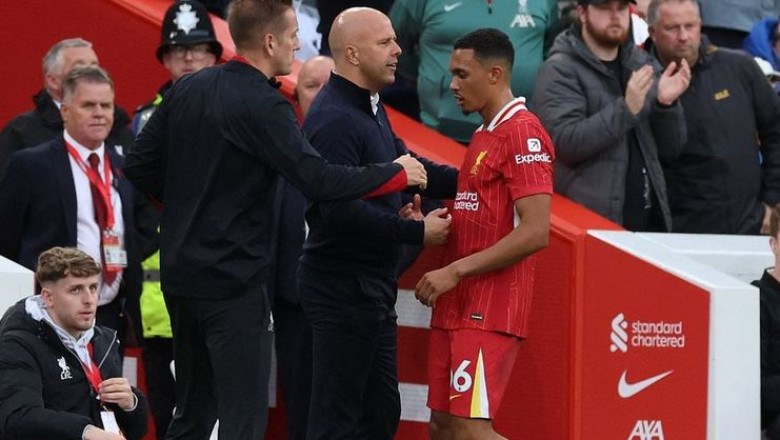 Arne Slot Kecewa Trent Alexander-Arnold Pergi