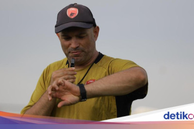 Bernardo Tavares Berlabuh ke Persebaya