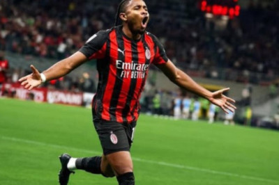 AC Milan Kudeta Puncak Klasemen Liga Italia, Aksi Nkunku Antar Kemenangan Telak di San Siro