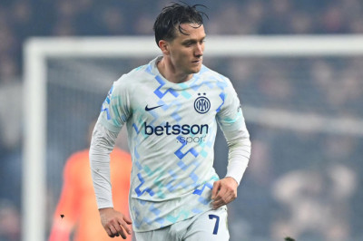 Mampu Kendalikan Lini Tengah, Media Italia Puji Performa Piotr Zielinski