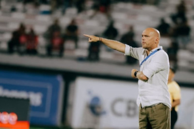 Pelatih Bali United Bongkar Sisi Lain Liga Indonesia, Cari Striker Malah Dikasih Video Youtube