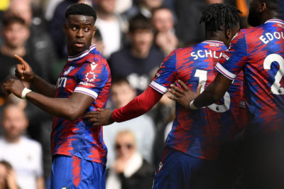 Manchester City Tikung Liverpool untuk Jasa Marc Guehi?