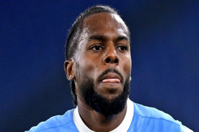 Dortmund Masuki Perburuan Defender Lazio Yang Siap Hengkang