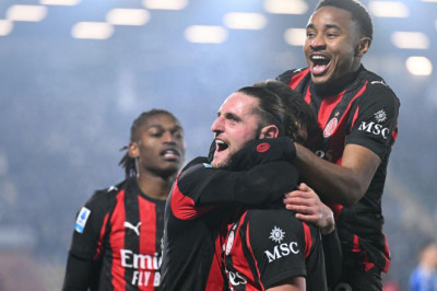 Klasemen Liga Italia: AC Milan Pepet Inter Milan, Napoli Tertinggal