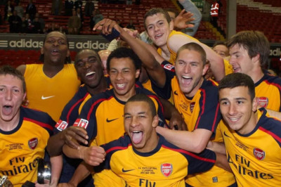 Mantan Pemain Arsenal Pilihan Wenger Kini Jadi Tukang Kebun