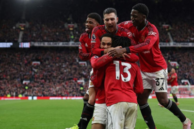 Resep Sederhana Michael Carrick Tumbangkan Man City: Buang Taktik Rumit, Kembalikan 'United Way'