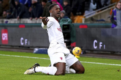 Kobbie Mainoo Tutup Pintu Transfer ke Napoli: Carrick Jadikan Dia Kunci Kemenangan United