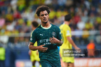 Tottenham Hotspur Siap Tebus Oscar Bobb dari Manchester City