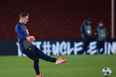 Barcelona Izinkan Ter Stegen Hengkang ke Girona