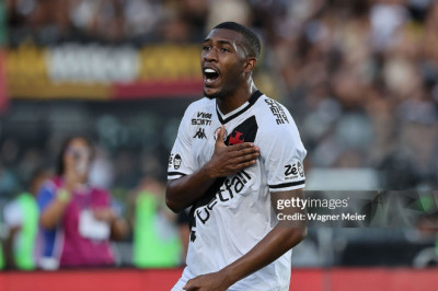 Eddie Howe: Newcastle Tak Punya Dana untuk Rekrut Rayan