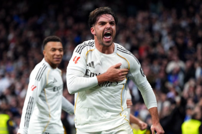 Raul Asencio Bermain Sambil Menahan Rasa Sakit