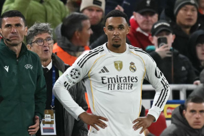 Pelatih Real Madrid Usir Halus Trent Alexander-Arnold dari Bernabeu?