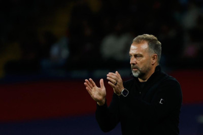 Barcelona vs Oviedo: Hansi Flick Bikin Panggilan Darurat untuk Kiper 17 Tahun