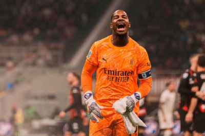 Fabrizio Romano Ungkap Kenaikan Gaji Signifikan Mike Maignan di Milan