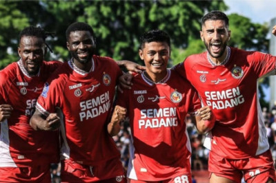 Hujan Gol di Gianyar, Semen Padang Curi Poin dari Bali United