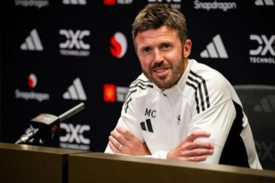 Michael Carrick Waspadai Arsenal: Pertandingan Ini Akan Jadi Tantangan