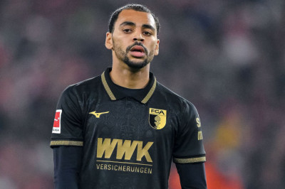 Alexis Claude-Maurice Akui Tak Mudah Bagi Augsburg Kalahkan Bayern