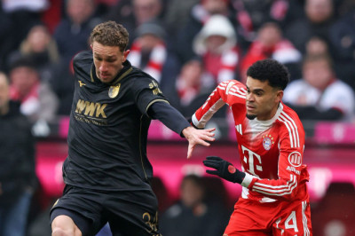 Arthur Chaves Bahagia Usai Bantu Augsburg Kalahkan Bayern