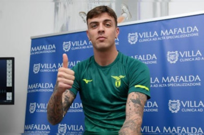 Rampungkan Transfer ke Lazio, Maldini Ungkap Kebahagiaan