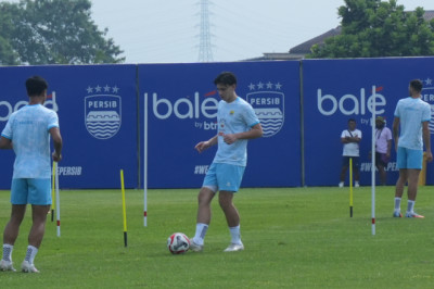 Kesan Positif Bojan Untuk Aksi Perdana Dion Markx di Latihan